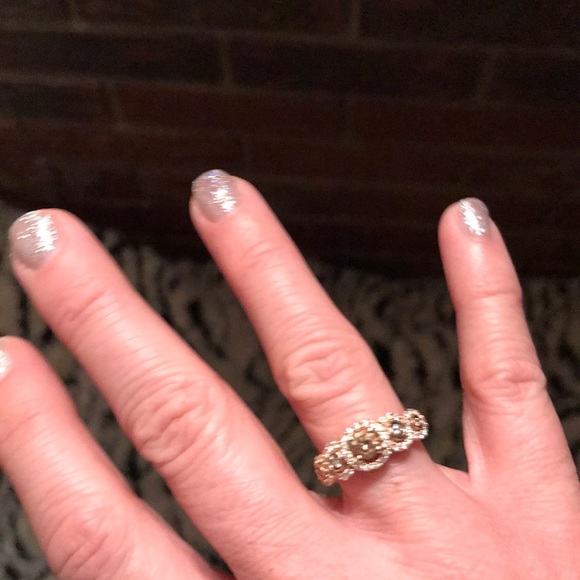 Levion Diamond Ring - Picture 6 of 8